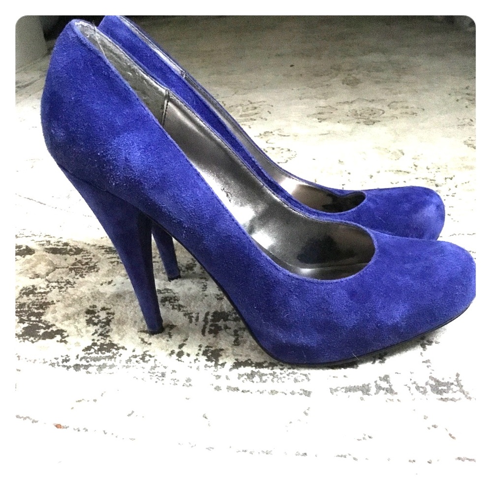 Blue Suede Pumps